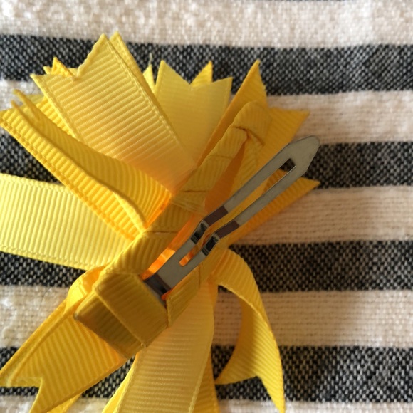 Set of 4 Ribbon Barrettes (Blue,Green,Yellow,Pink) - Picture 7 of 9